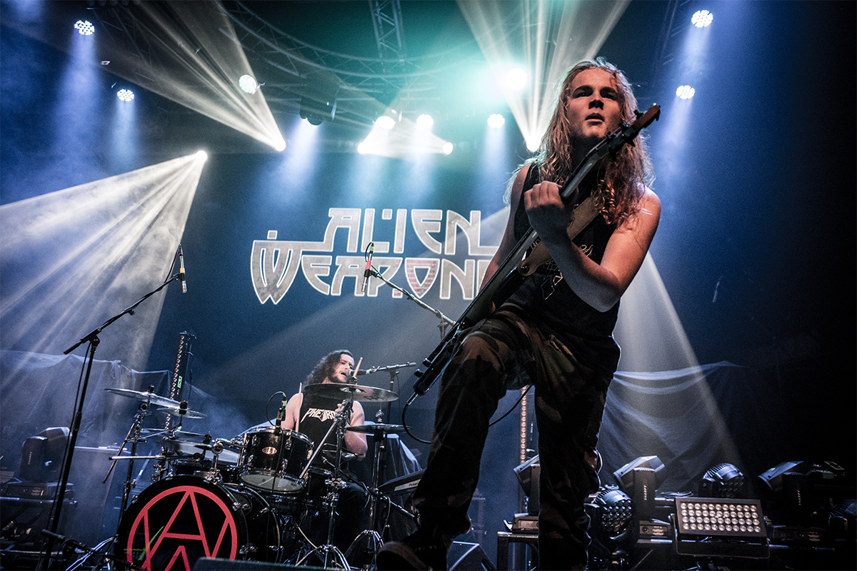 Alien Weaponry